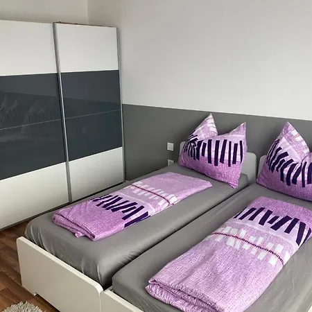 Renntraum Ueber Den Daechern Von