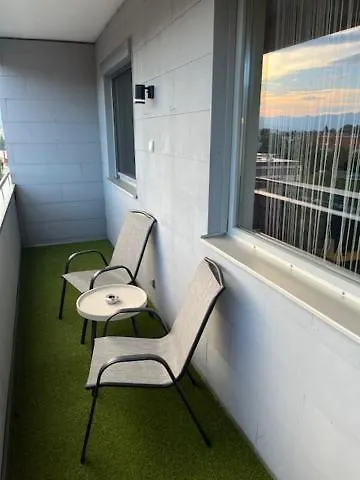 Renntraum Ueber Den Daechern Von *